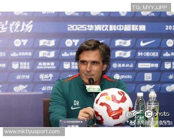 拉莫斯在赛前发布会上强调浙江队实力强大期待主场全力争胜