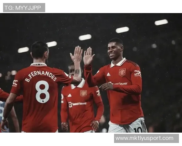 B费晒与拉什福德合照祝其生日快乐鼓励享受当下你值得拥有的快乐