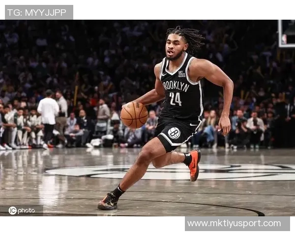 卡梅隆托马斯得分低迷却助攻爆发展现转型潜力